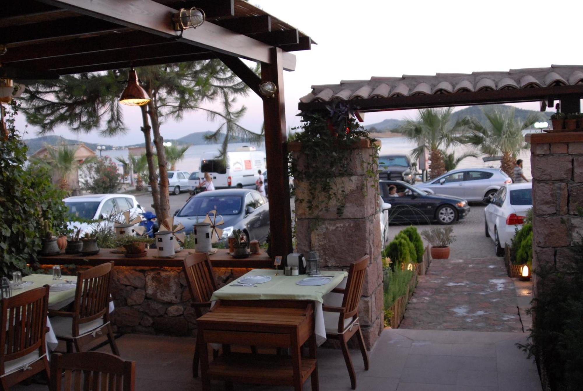 Aliye Hanim Hotel Ayvalı エクステリア 写真