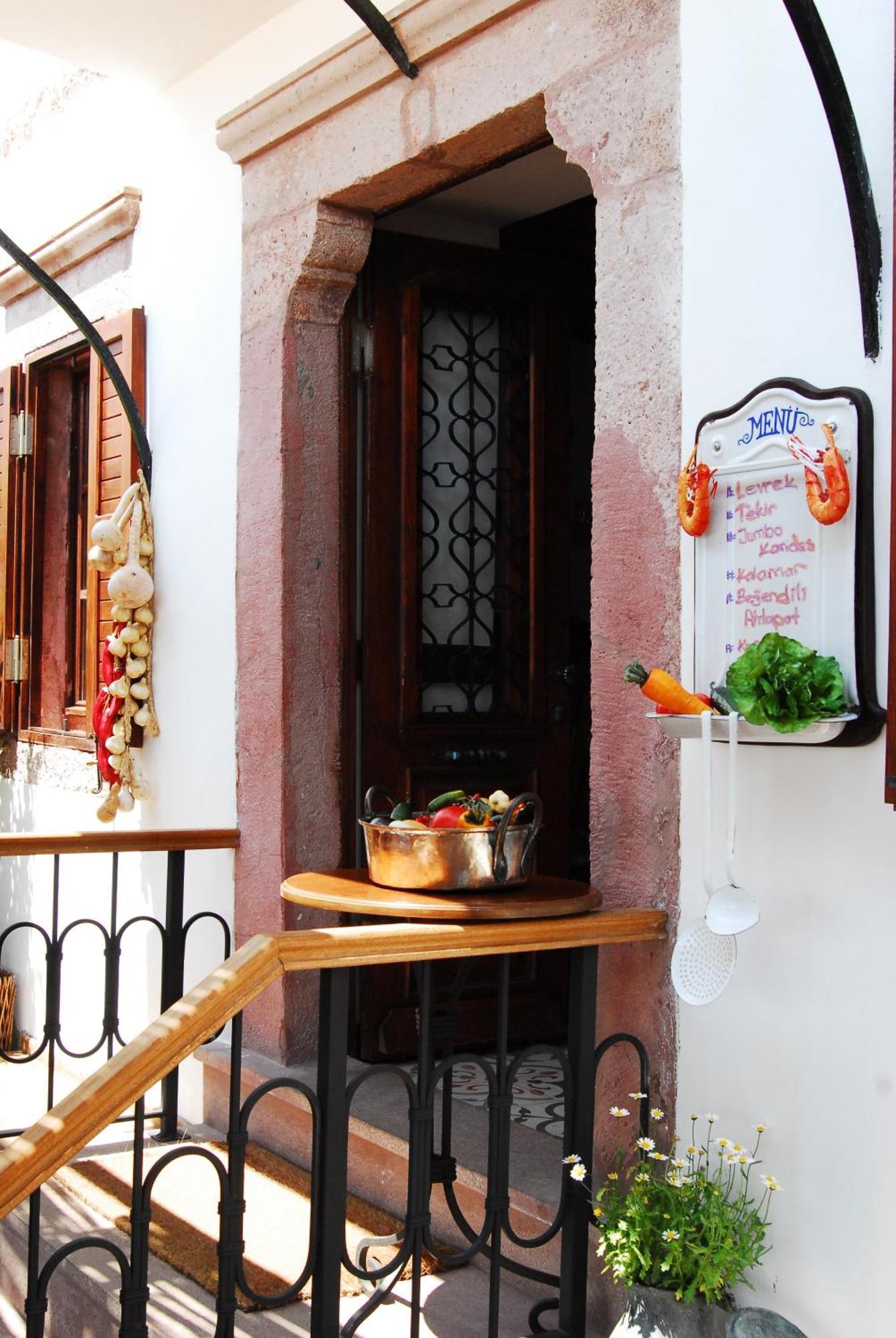 Aliye Hanim Hotel Ayvalı エクステリア 写真
