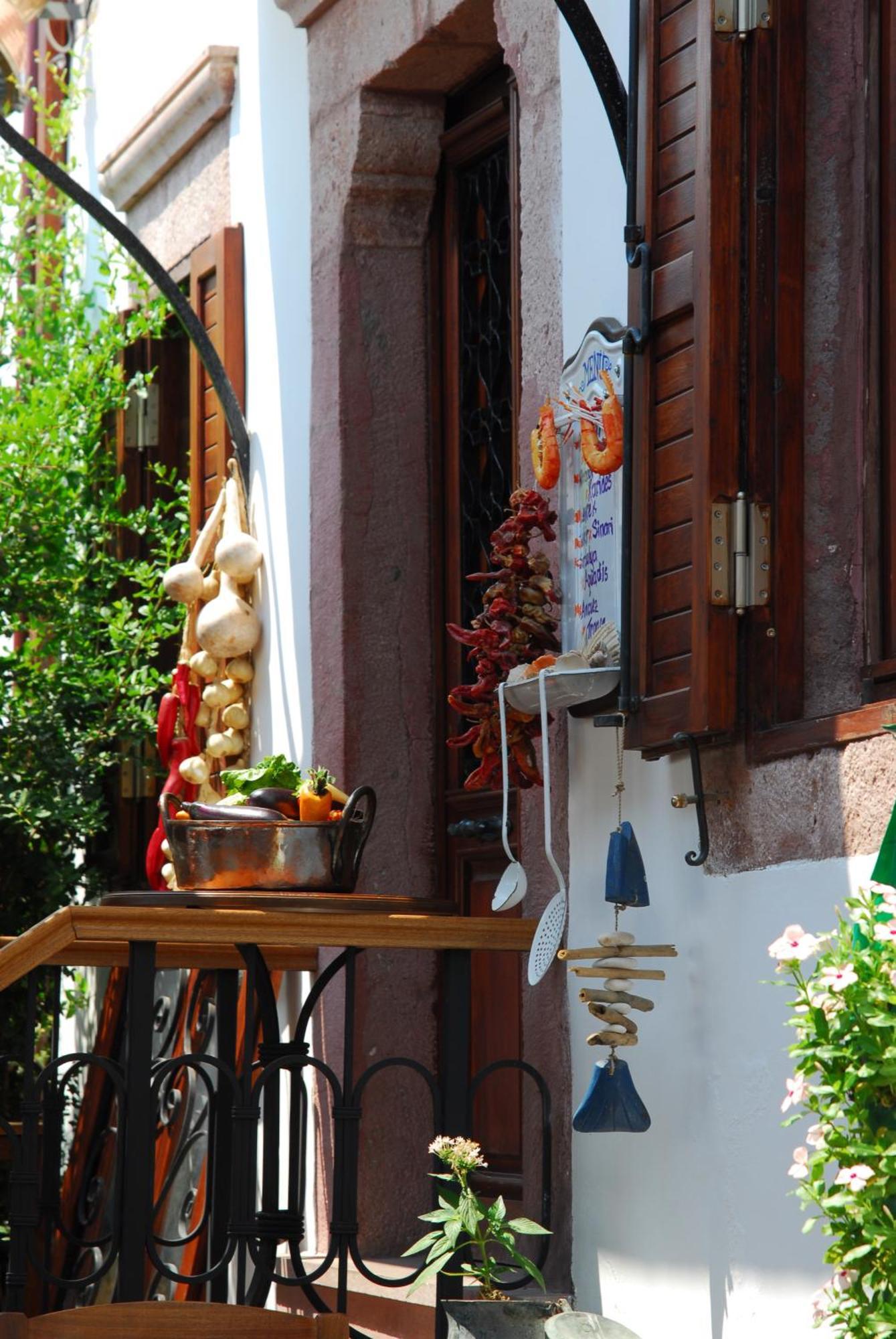 Aliye Hanim Hotel Ayvalı エクステリア 写真