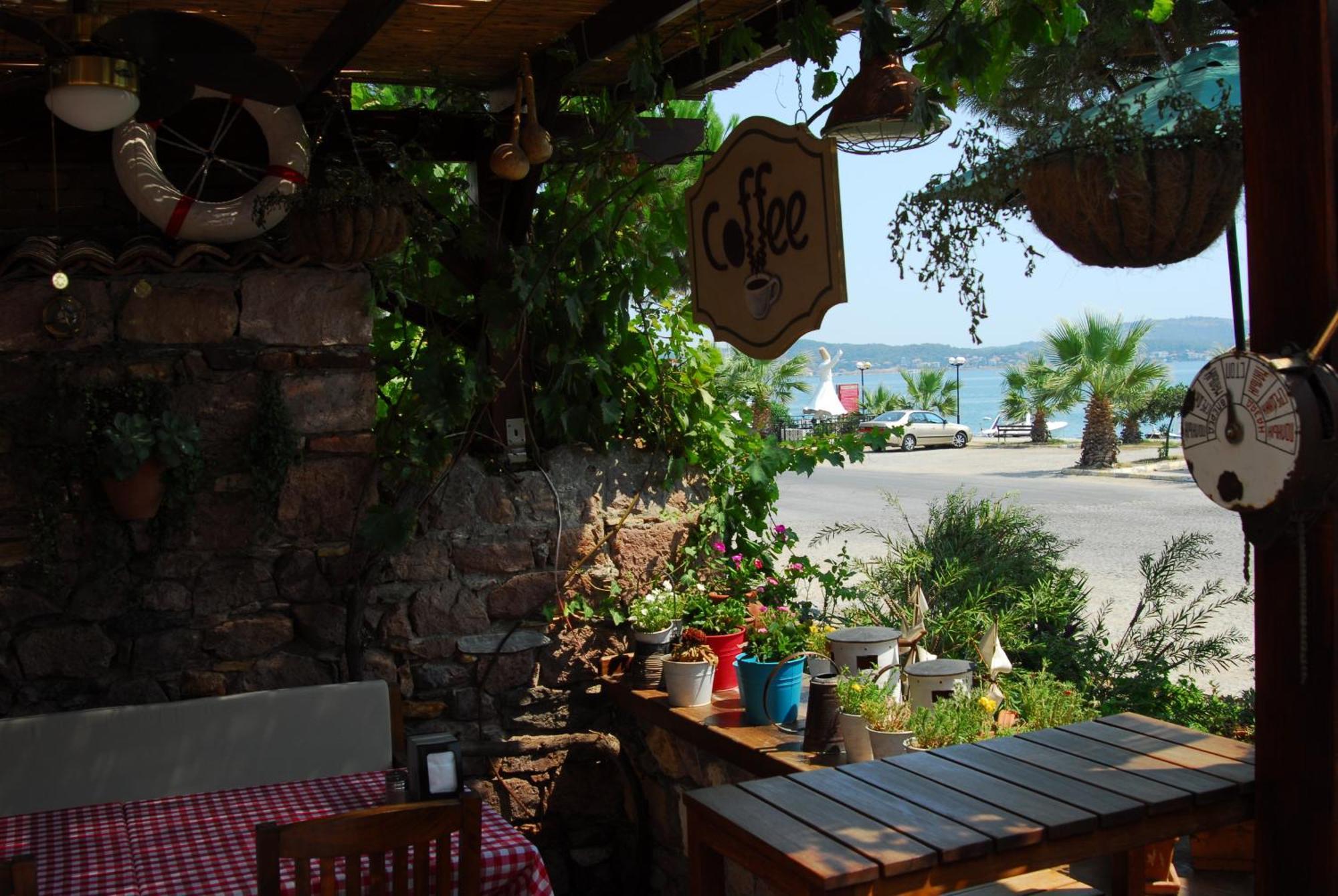Aliye Hanim Hotel Ayvalı エクステリア 写真